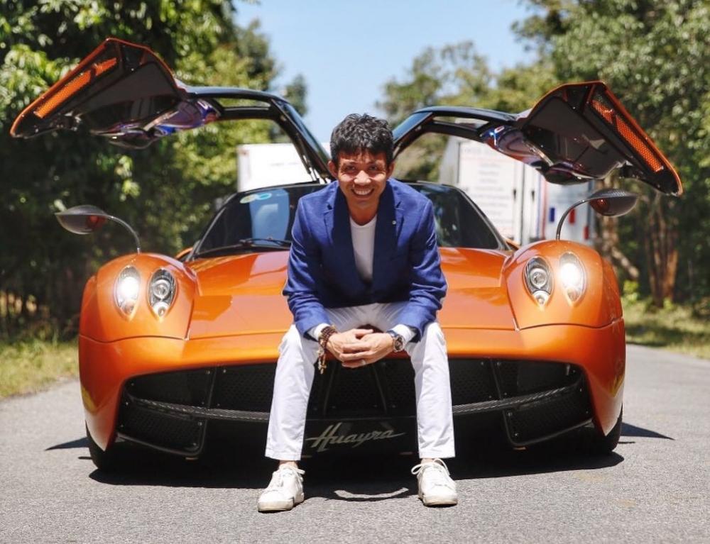 Thay hẳn màu sơn siêu xe 80 tỷ phục vụ đám cưới con gái nhưng caption mặn hơn muối của Minh Nhựa mới gây sốc-3