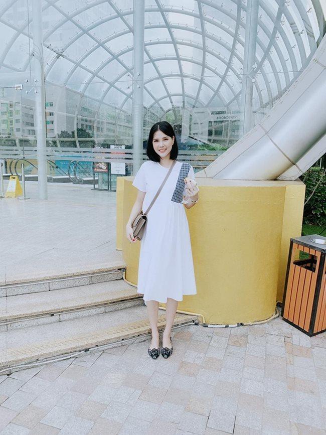 Bà xã Công Vinh, Mạc Hồng Quân mê mặc hở, phô trọn dáng gợi cảm, nuột nà-16