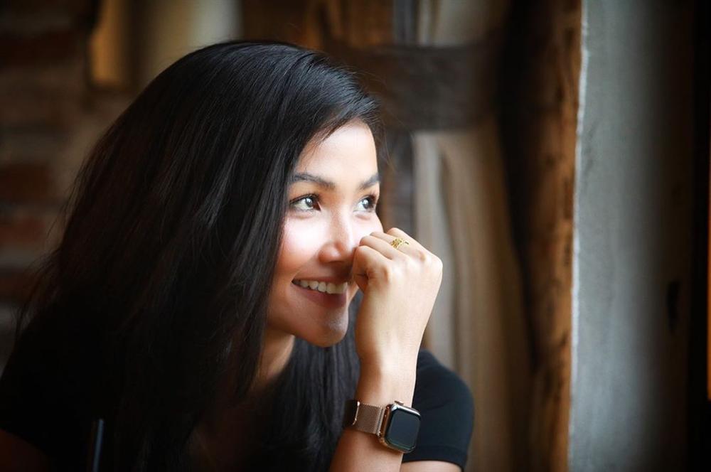 HHen Niê: Chưa tính để tóc dài hay tóc ngắn trong thời khắc trao vương miện-3