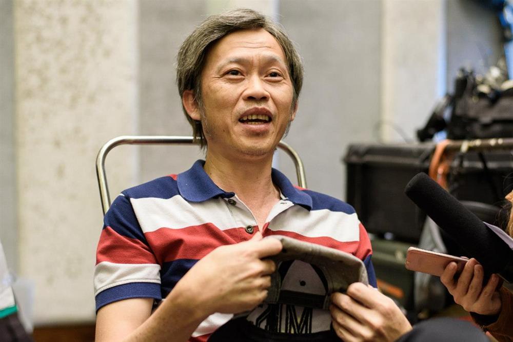 Sự kỳ lạ của nghệ sĩ Hoài Linh-4