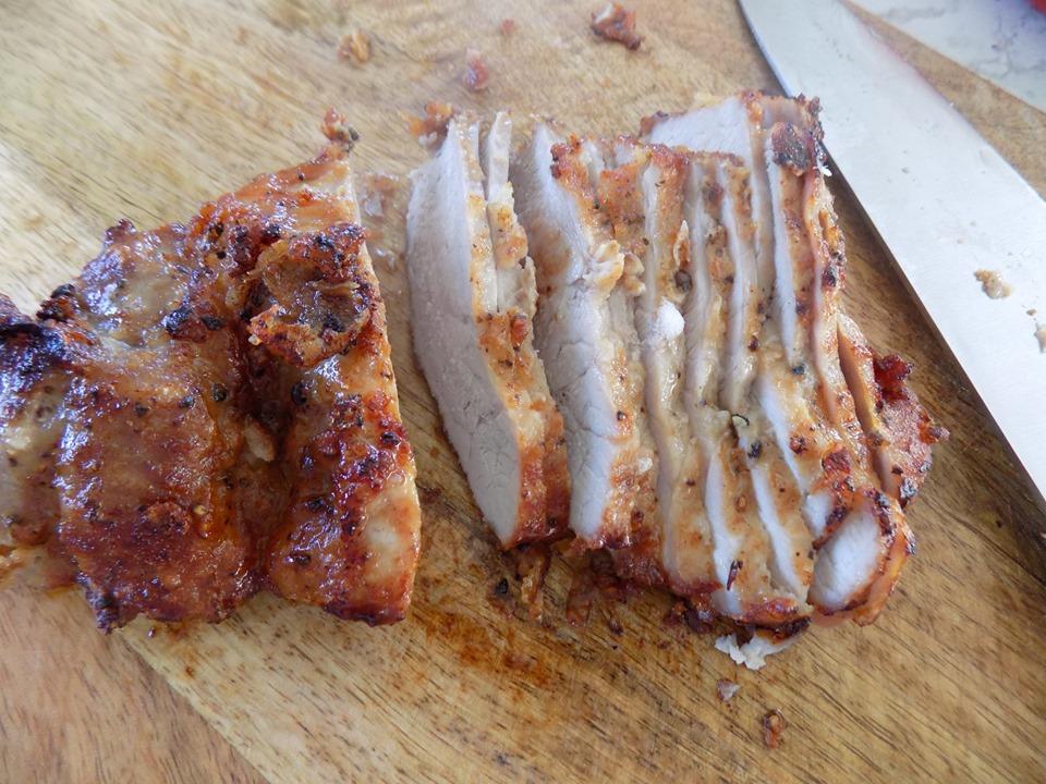 Nghỉ lễ, vào bếp làm thịt heo chiên tỏi cực kỳ trôi cơm-5