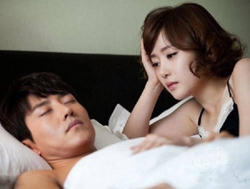 Yêu 6 năm, phi công trẻ chỉ cầu hôn khi chuẩn bị làm chuyện ấy-2