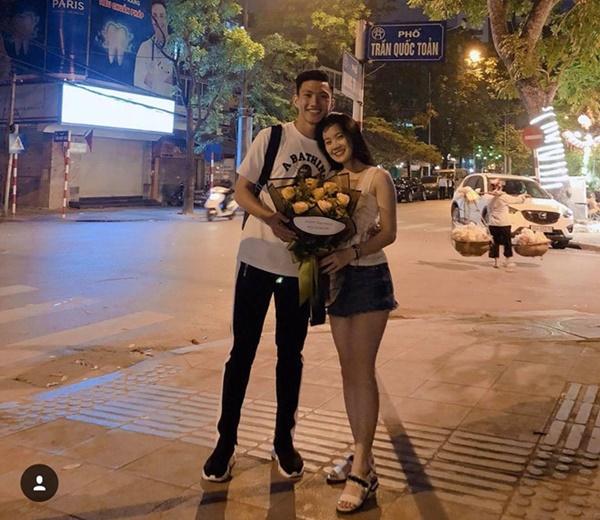 Văn Hậu và bạn gái yêu kín tiếng, hiếm khi khoe ảnh, nói lời ngọt ngào-2