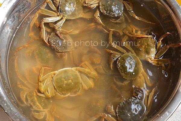 Cách làm sạch cua đơn giản mà nhanh, ăn bao nhiêu cũng không sợ đầy bụng-2