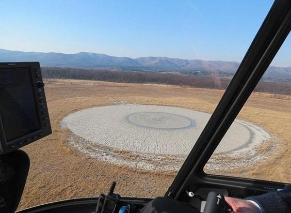 Kỳ lạ ngọn núi lửa hình mắt người ở Nga-5