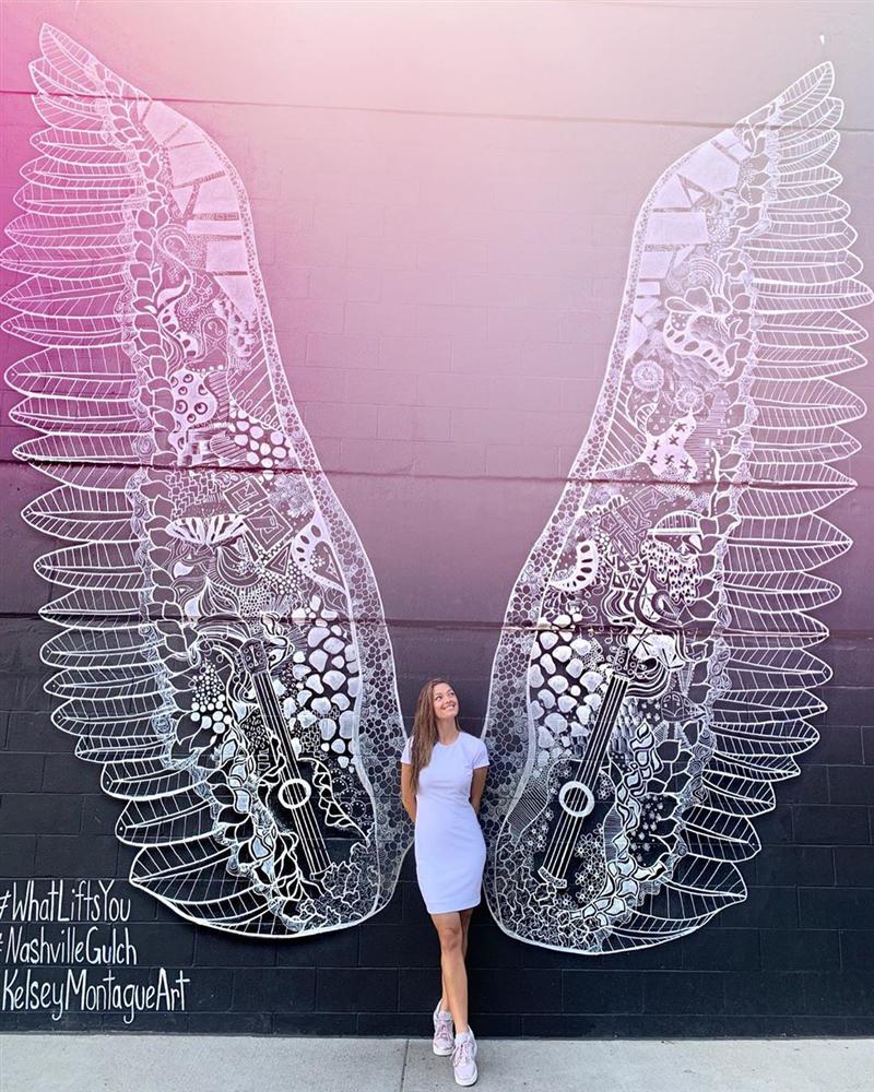 Bản tin Hoa hậu Hoàn vũ 2/9: HHen Niê lên đồ sành điệu đu cây trong rừng, cướp sạch sóng của dàn mỹ nữ-8