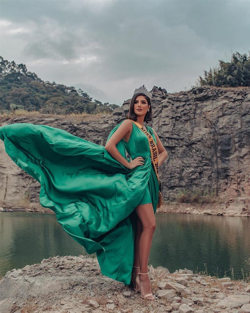 Bản tin Hoa hậu Hoàn vũ 2/9: HHen Niê lên đồ sành điệu đu cây trong rừng, cướp sạch sóng của dàn mỹ nữ-10