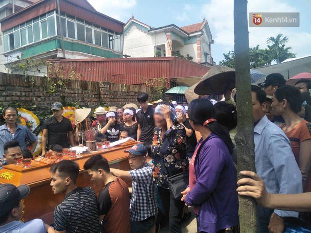 Vụ chém người ở Đan Phượng: Còn một người nữa may mắn sống sót-2