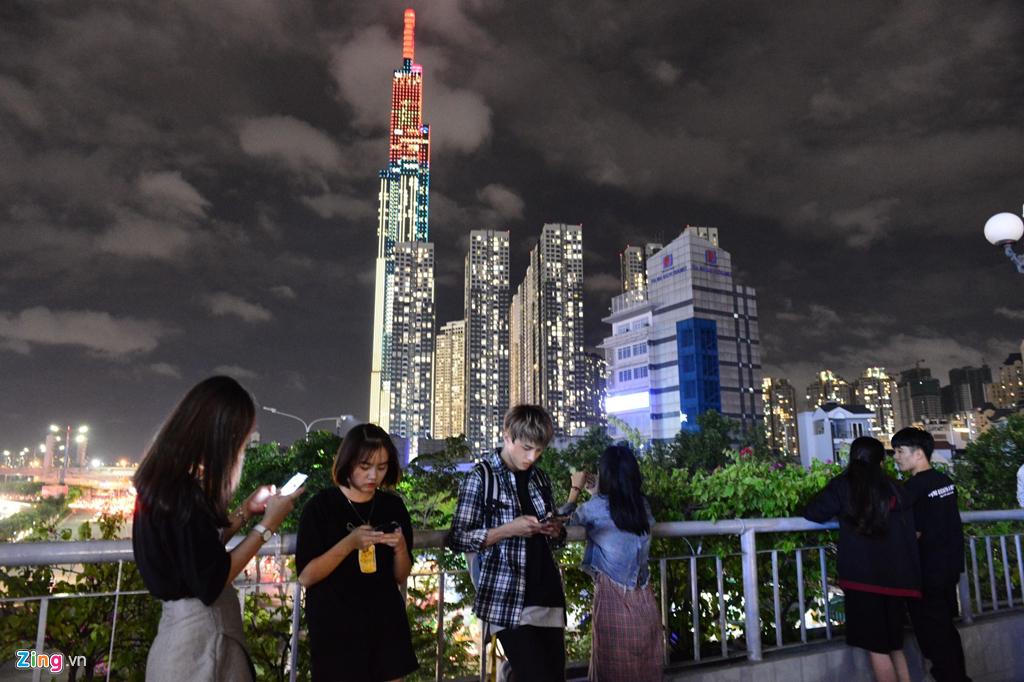 Pháo hoa mừng Quốc khánh thắp sáng bầu trời TP. HCM-10