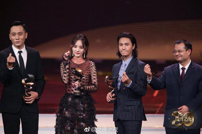 Dương Mịch bị báo Trung Quốc chỉ trích vì quỵt tiền từ thiện-2