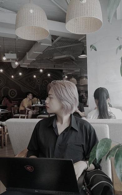 Cắt phăng mái tóc sau khi bị crush từ chối, cô gái được dân tình khen tấm tắc-3