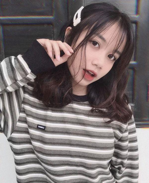 Ngay buổi đầu nhập học, nữ sinh đã khiến hội trai đẹp muốn trụy tim chỉ với một bức ảnh bị chụp trộm-7