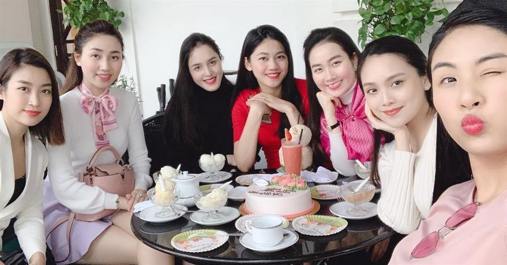 Á hậu Thanh Tú sau sinh liên tiếp bị chê: Phá dáng và xuống sắc-2