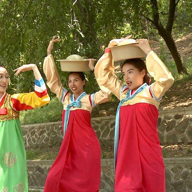 Hoa hậu Kỳ Duyên liên tục bị bung dải áo hanbok chỉ vì vòng 1 siêu to khổng lồ-3