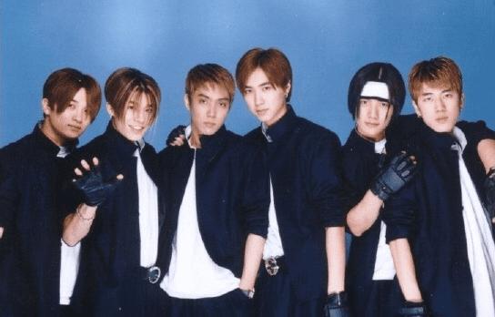 Poster mới của SuperM bị chê tơi tả vì phong cách lỗi thời và chất lượng chẳng khác nào poster của những năm 1990-6