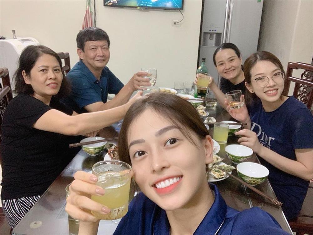 Hoa hậu Đặng Thu Thảo tự nhận mình tướng học sinh, mặt phụ huynh-6