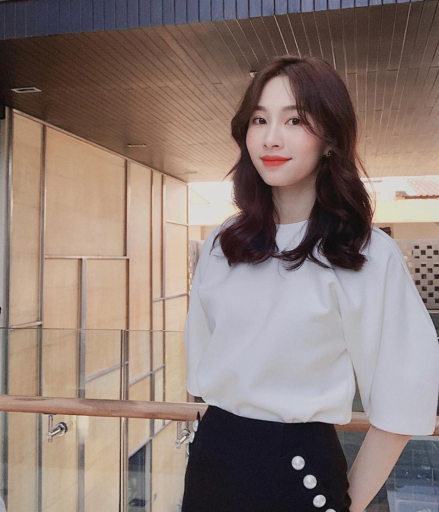 Hoa hậu Đặng Thu Thảo xuất hiện với gương mặt khác lạ đến fans ruột cũng chẳng nhận ra-9