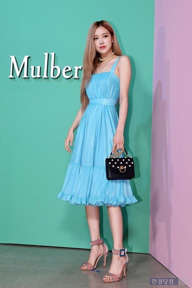 Mỹ nhân BlackPink thường mặc gì trước khi bị đồn cho ra rìa?-13