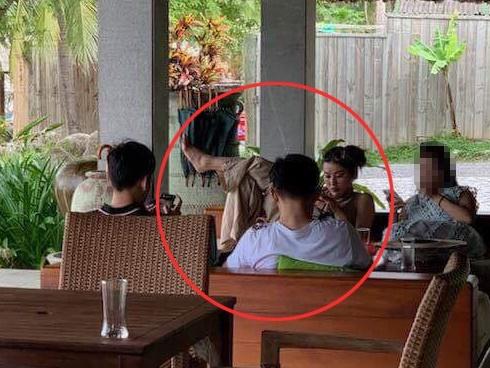 Đâu chỉ riêng Á hậu Huyền My, dàn mỹ nhân Việt này từng có dáng ngồi gây nhức nhối người nhìn-14