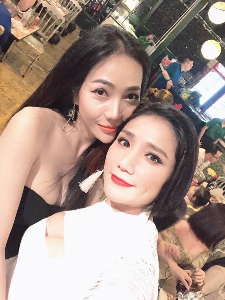 Bà mối Cát Tường khoe vòng 1 sexy hết nấc khi hội ngộ bạn bè tại Mỹ-6