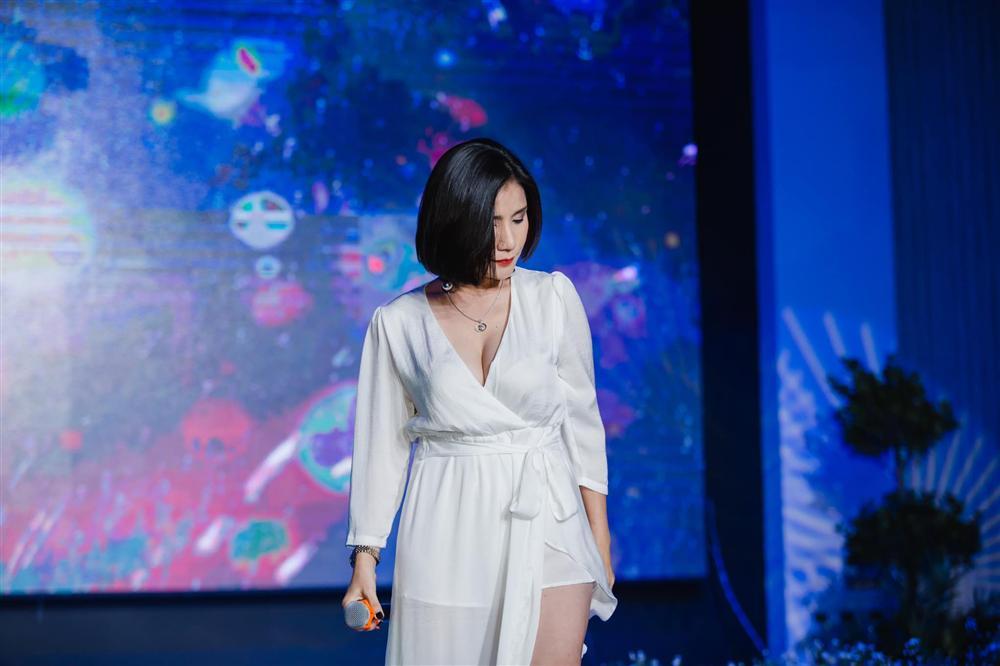 Bà mối Cát Tường khoe vòng 1 sexy hết nấc khi hội ngộ bạn bè tại Mỹ-8