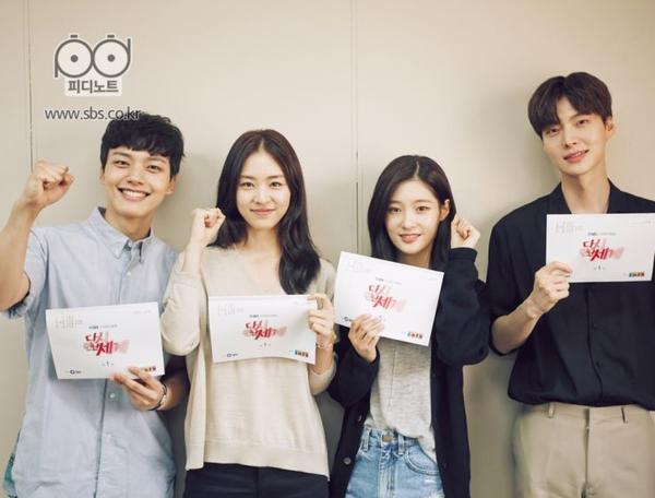 Goo Hye Sun tố chồng ngoại tình với bạn diễn nữ, fan lục lại phim của Ahn Jae Hyun sau khi cưới-7