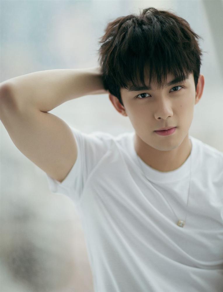 Điểm mặt tứ tiểu sinh sau 1995 đang làm mưa làm gió làng giải trí Trung Quốc-13