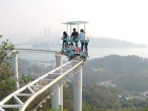 Xe đạp bay trên ruộng bậc thang, thử thách dành cho hội ưa thót tim-1