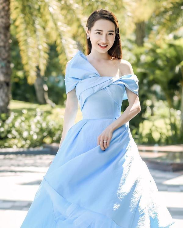 Bị fan chê gầy gò sau khi sinh, nhưng thật ra Nhã Phương vẫn mạnh khỏe, xinh đẹp thế này cơ mà-5