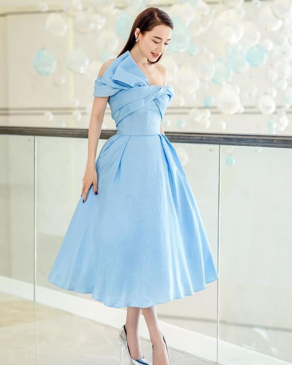 Bị fan chê gầy gò sau khi sinh, nhưng thật ra Nhã Phương vẫn mạnh khỏe, xinh đẹp thế này cơ mà-6