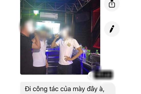 Đi hát karaoke mà 'bày đặt' nói đi công tác với anh em, anh chồng bị vợ phát hiện 'đi tay vịn' chỉ vì 1 thứ trên bàn