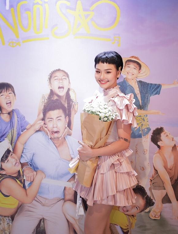 Khó tìm ai được như Miu Lê khi tự đăng ảnh body ngấn mỡ-3