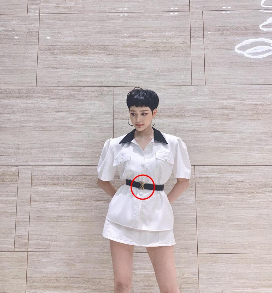 Chắc Hiền Hồ vội quá, đeo thắt lưng nhanh quá nên lại mắc lỗi sai y hệt Linh Ka rồi đây này!-2
