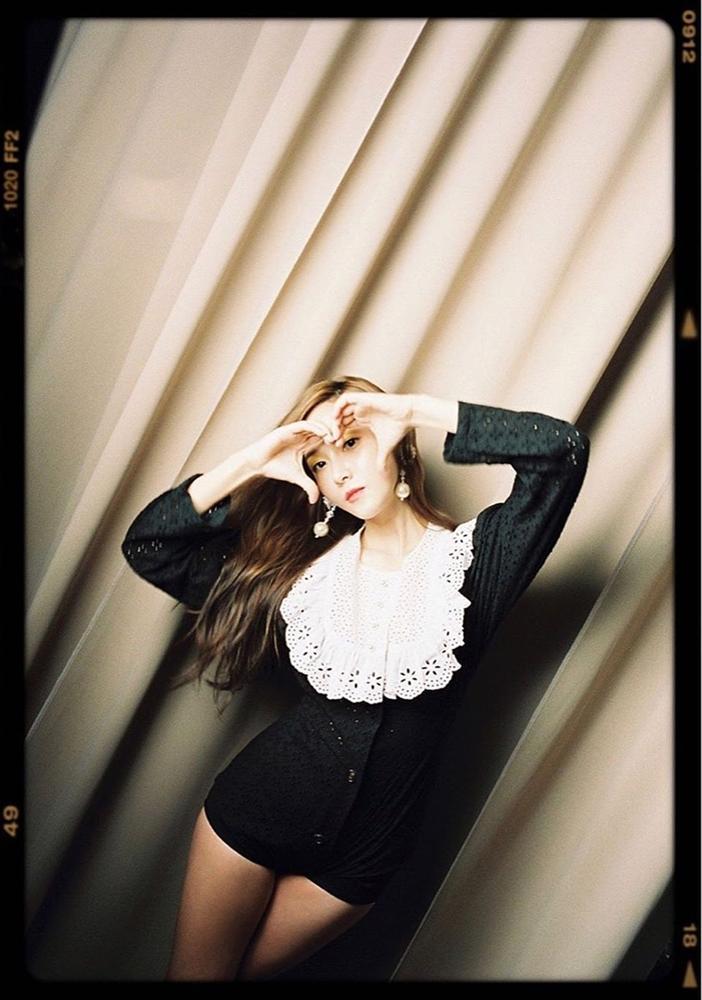 Jennie BlackPink - HyunA - Jessica đụng hàng jumpsuit: Fan phản ứng cực gắt xem ai mặc đẹp hơn-7