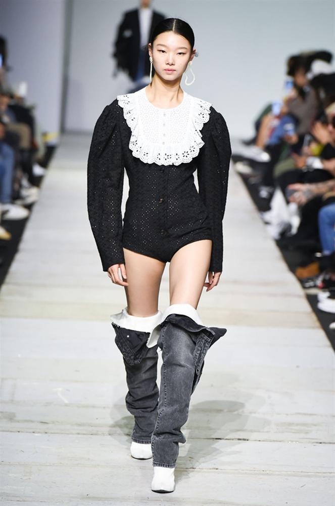 Jennie BlackPink - HyunA - Jessica đụng hàng jumpsuit: Fan phản ứng cực gắt xem ai mặc đẹp hơn-10