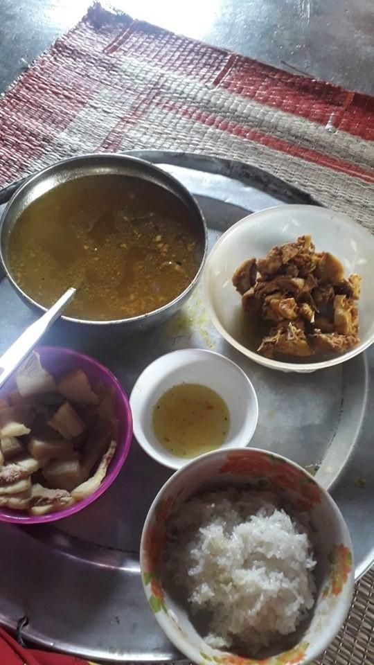 Mâm cơm ở cữ mẹ chồng nấu có cả thịt, canh nhưng vẫn bị con dâu chê không nuốt trôi, dân mạng sửng sốt khi biết lý do-2