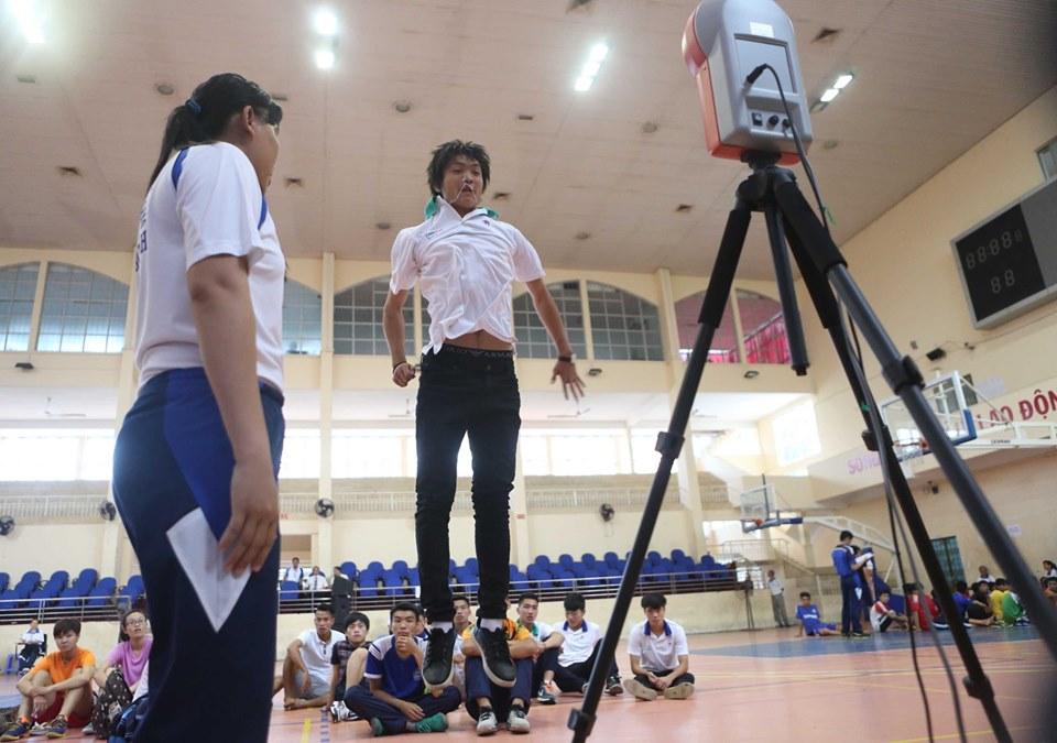 Soi ảnh thời mài đũng quần của tuyển Việt Nam, ngố nhất là Công Phượng, Quang Hải-7