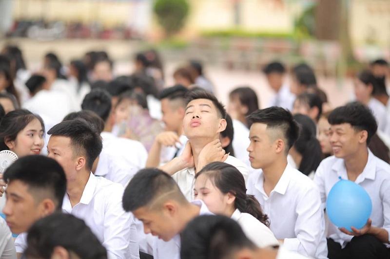 Cười té ghế với loạt ảnh hài hước ngày khai giảng, không phải ai cũng háo hức tựu trường-4