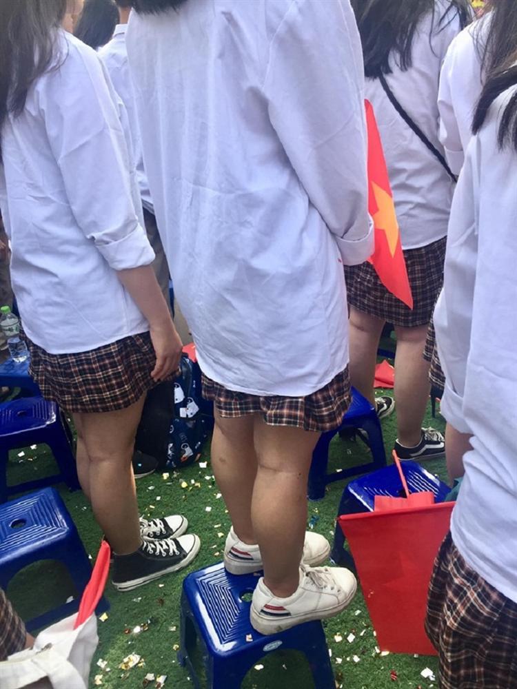 Cười té ghế với loạt ảnh hài hước ngày khai giảng, không phải ai cũng háo hức tựu trường-9