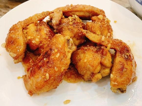 Đăng Khôi trổ tài nấu ăn cho vợ, biết giá mâm cơm, ai cũng ngưỡng mộ-4