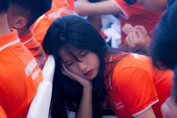 Những hotgirl áo dài, gái xinh mặt mộc nổi lên từ lễ khai giảng-5