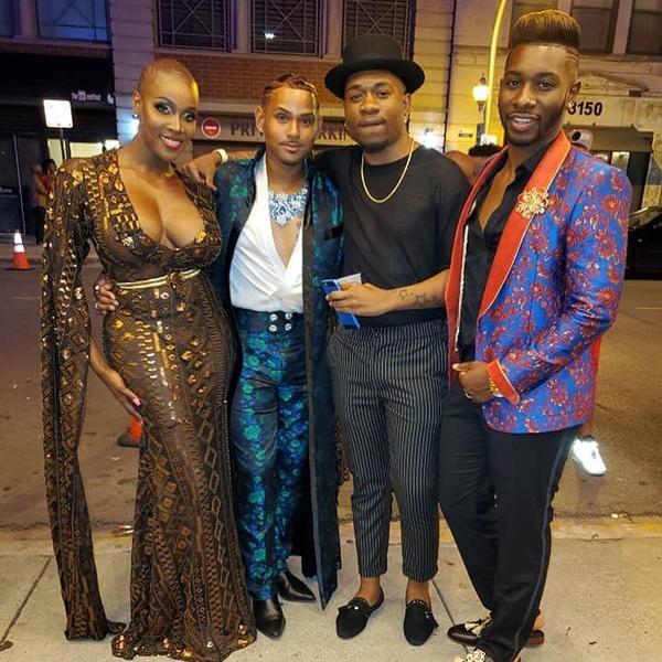 Hoa hậu chuyển giới Quốc tế xuất hiện với đầu trọc, biểu diễn phản cảm-8