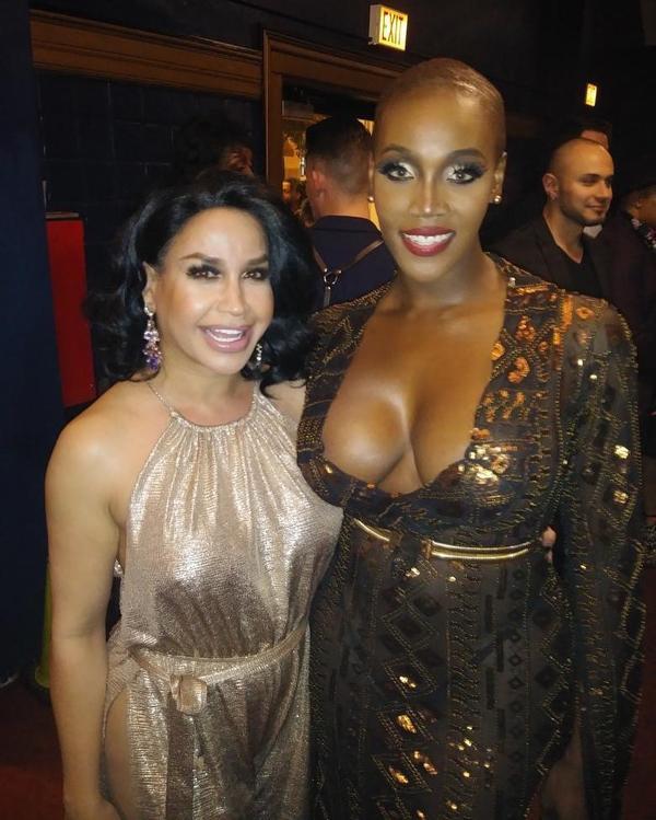 Hoa hậu chuyển giới Quốc tế xuất hiện với đầu trọc, biểu diễn phản cảm-11