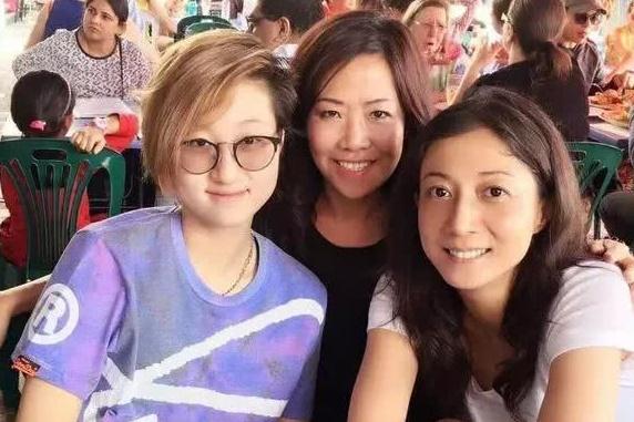 Con gái Thành Long ly hôn bạn đời đồng tính?-3