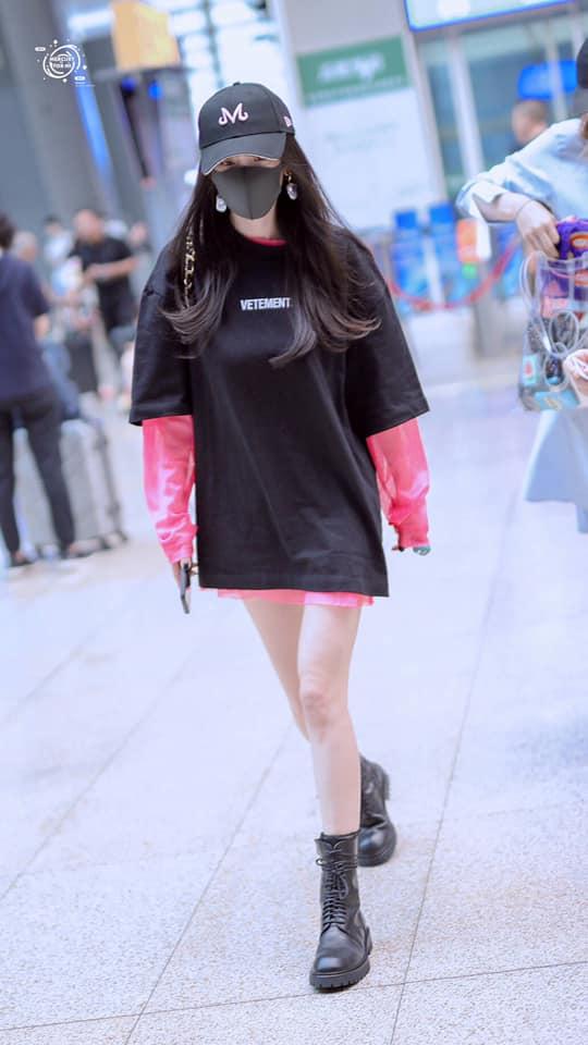 Thời trang hở trên ngắn dưới gây ngỡ ngàng của Dương Mịch sau khi ly hôn Lưu Khải Uy-12