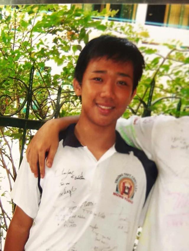 Sơn Tùng mặc áo khoác cá tính, Kỳ Duyên diện đồ đơn giản thời đi học-2