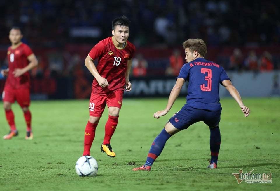 Tuấn Anh biểu cảm lạ khi Chanathip của Thái Lan có cơ hội ghi bàn khiến fans bật cười-1