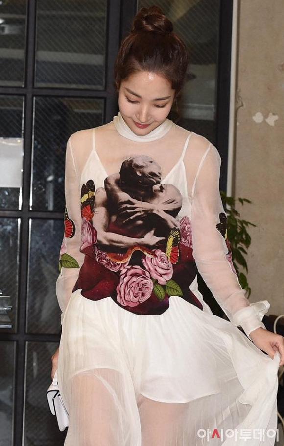 Thư ký Kim Park Min Young siêu xinh trong trang phục xuyên thấu-2