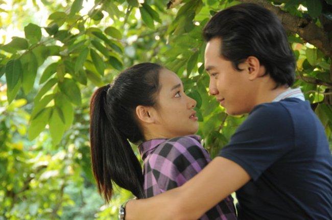 Khán giả khai quật hình ảnh Quốc Trường da đen, tóc vuốt ngược, già chục tuổi hẹn hò Nhã Phương-6