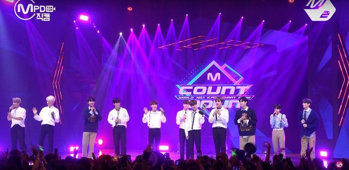Kết sân khấu M Countdown, chỉ có 3 thành viên X1 hát chính: Chuyện gì đang xảy ra?-1